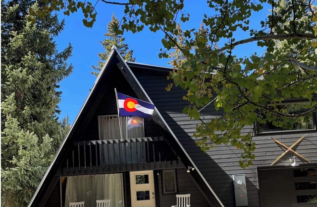 Secluded Spacious Sunny Home 12 Miles To Breckenridge 303-710-7546