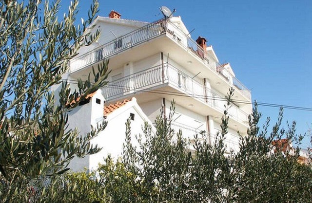 Second Floor 3-room apartment with balcony and panoramic sea view