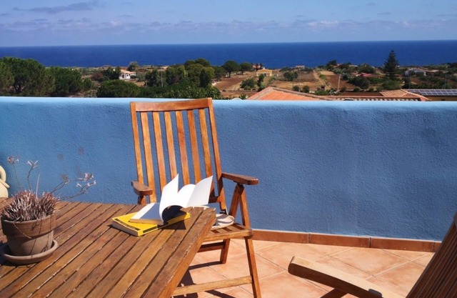 Second floor apartment with spectacular sea view terrace