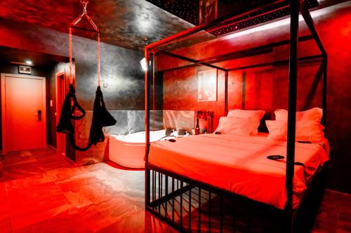 Seductive refuge Red rooms Bucharest