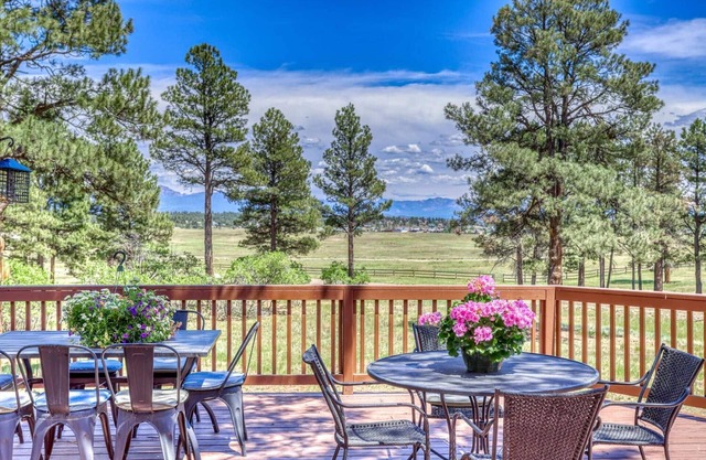 See Fall's Changing Colors! Antelope Ranch: Luxury Amenities, Close to Hot Spring & Wolf Creek