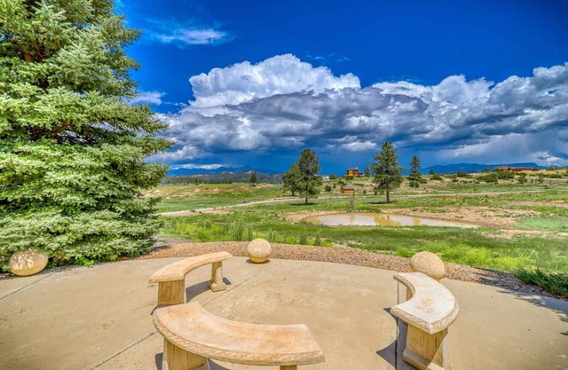 See Fall's Changing Colors! Scenic Sanctuary: Monthly Stay, Spectacular Mtn View