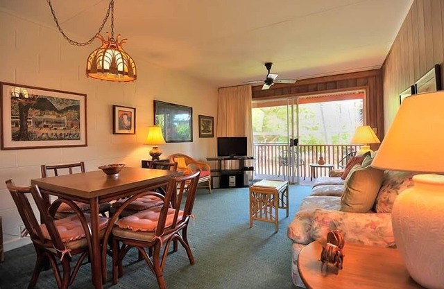 See Maui on a Budget. Stay at Honokowai Palms Across from the Ocean!