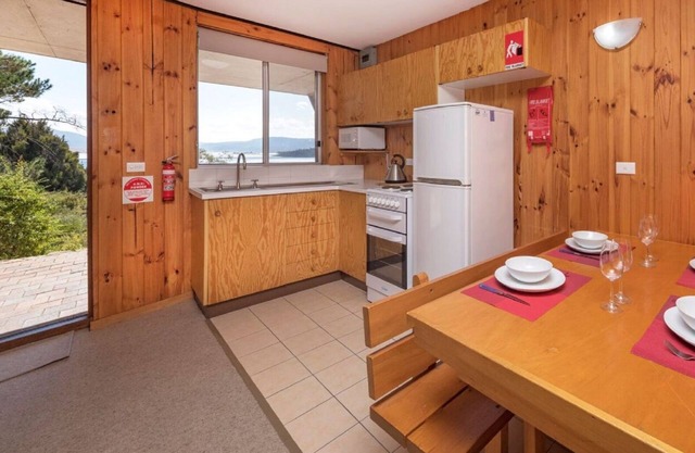 Seeblick 2 - 1BR Lakefront Apartment l Central Location l Off-Street Parking