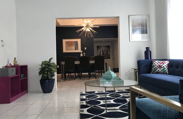 Selah 5th Avenue City Home in Miami Close to Design District, Wynwood #artbasel