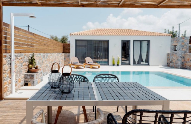 Selena One Luxury Villa with private swimming pool