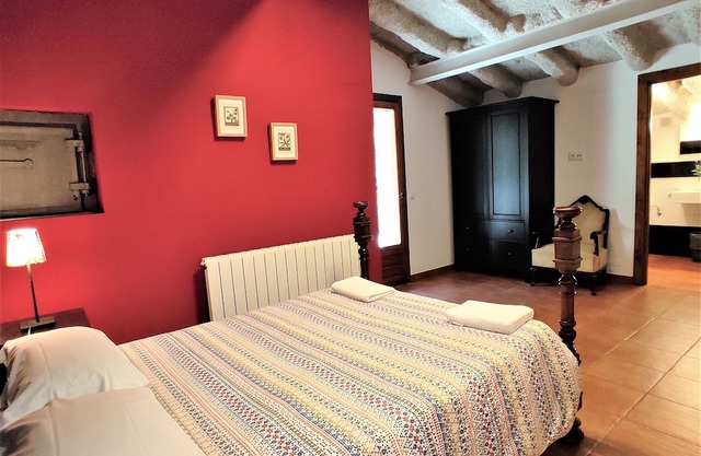 Self catering Mas Can Soler for 6 people