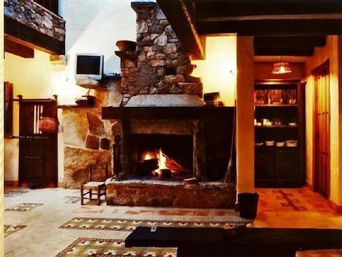 Self catering rural Pride for 14 people