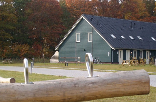 Semi-detached house with a dishwasher, at 9 km van Slagharen