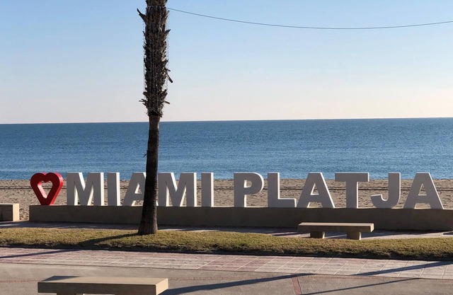 SEMI-DETACHED HOUSE WITH COMMUNITY POOL 400 MT FROM PLAYA CRISTAL
