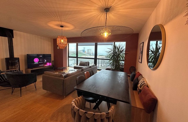 Semi-detached town house 110 M2, two levels with view of the port of Brest