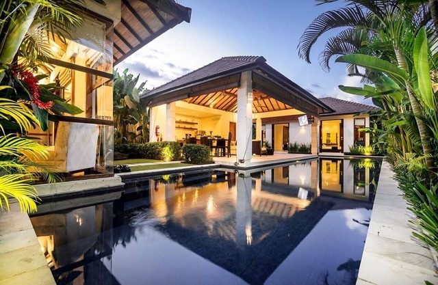 SEMINYAK,Great Value,7 Bdr,Near Beach