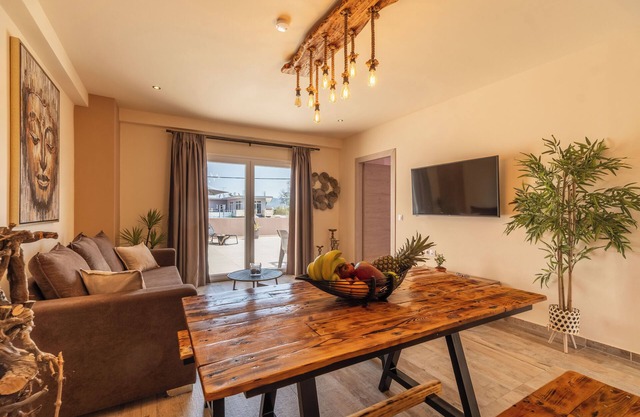 Semiso Beach Suites