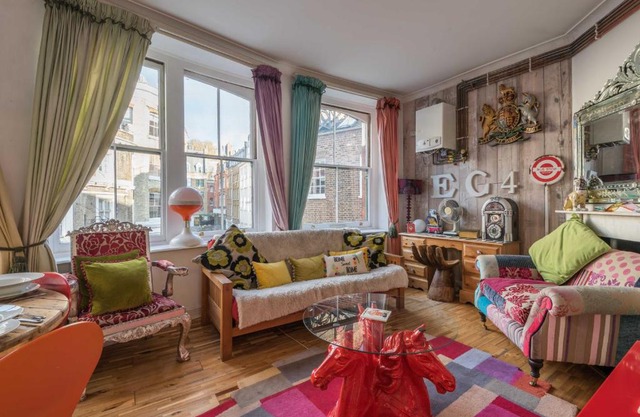 Sensational St Paul's Home by the Cathedral