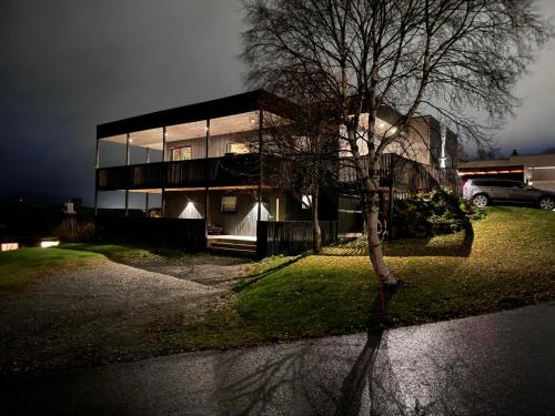 Sentral Villa med fantastisk utsikt!