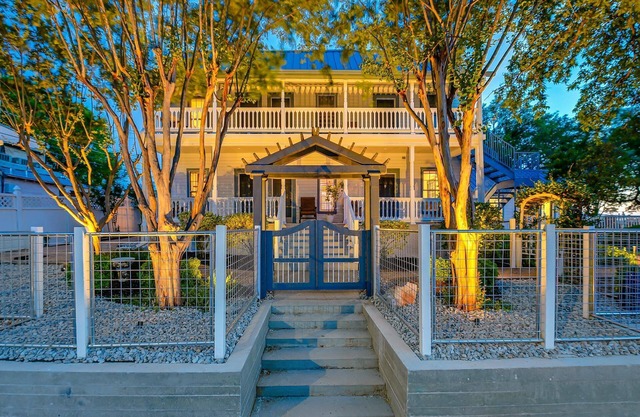 Sept Savings! Inks Suite Downtown Marble Falls