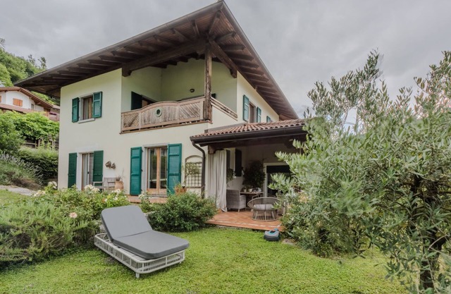 Serafini by Interhome