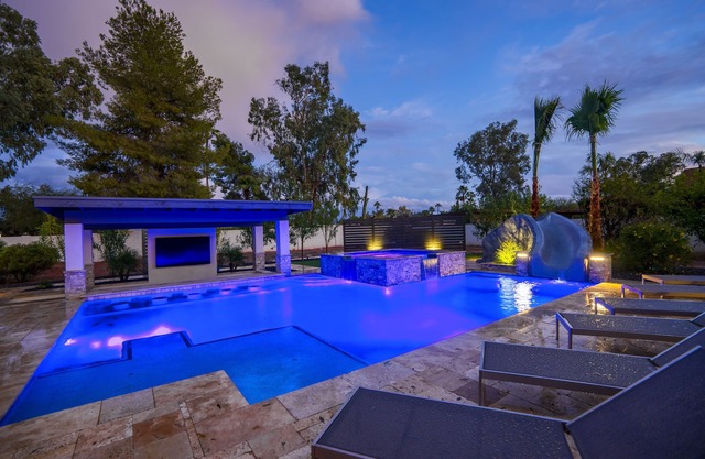 Serene 7BR Oasis: Pool with Tranquil Ambiance