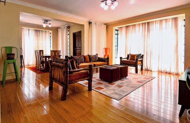 Serene Haven in Kileleshwa Suburbs 10mins to the City, 5mins to Arboretum park.