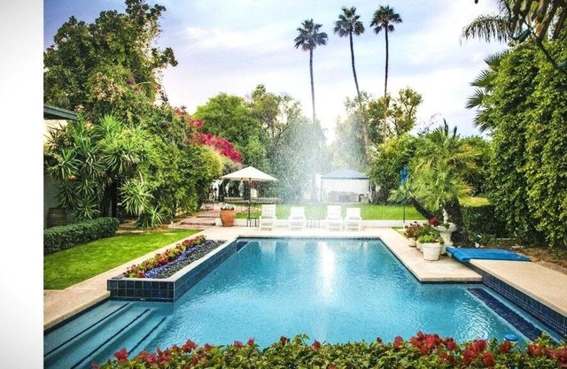 Serene, private getaway in the heart of old town Scottsdale estate