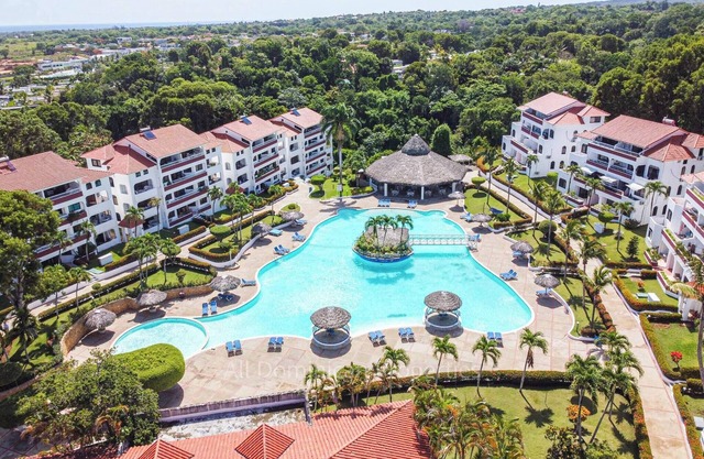 Serene Sosúa Retreat With the Biggest Pool in Sosua