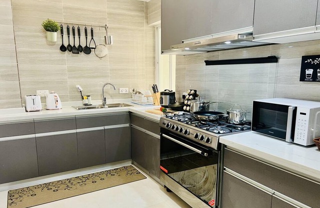 Serenity Haven - 2-Bed Home away from Home Apmt