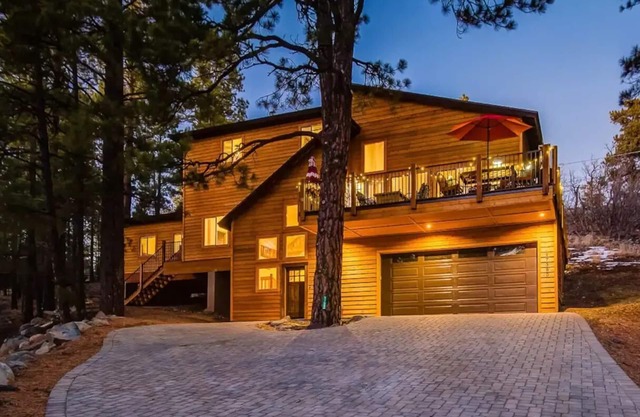 Serenity in the Pines - Luxury Cabin in Munds Park