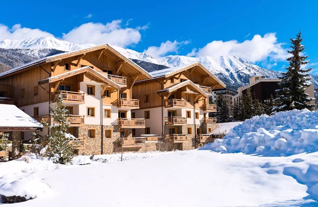 Serre Chevalier 3 Rooms - 300 m from the slopes Riviere View.