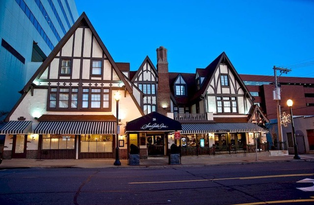 Seven Gables Inn, St Louis West, a Tribute Portfolio Hotel