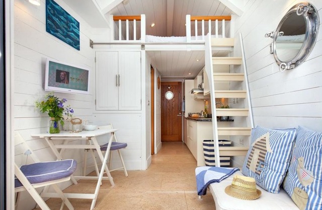 Shaldon Beach Hut 5 - One Bedroom House, Sleeps 2