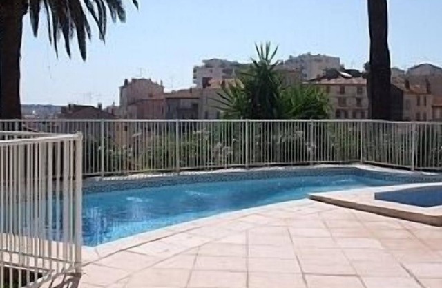 Shared Pool and Garden