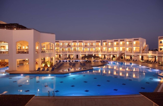Sharm El Sheikh Getaway | 4 Pool Rooms + Spa, Karaoke, Diving & All Meals