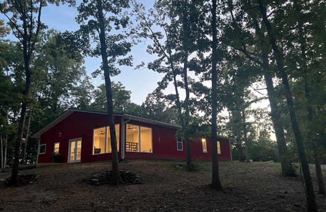 Shawnee Bend Lake of the Ozarks Shome, Quiet! Fisherman room for trailer parking