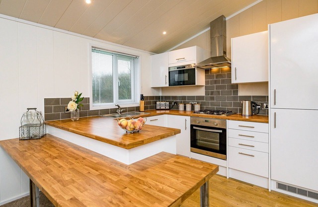 Sherwood 30 is a stunning lodge, extremely modern and perfect for the whole family.