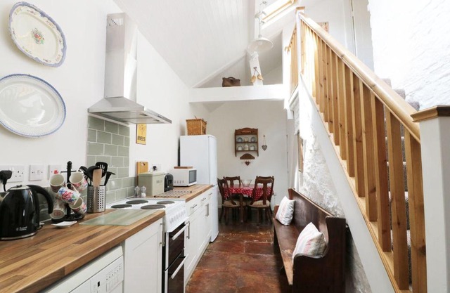 Shop Cottage