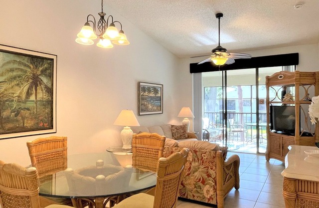 Shorewalk Palms Heaven Villa-2 heated hot tubs & pools near IMG/beaches