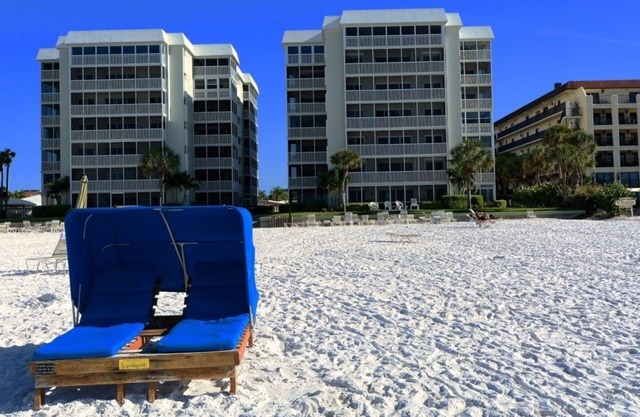 Siesta Key Beach Front Condo! Breathtaking view!