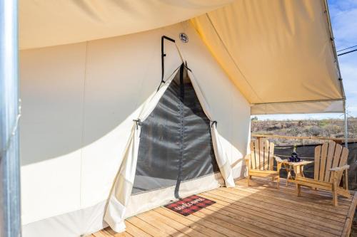 Silver Spur Homestead Luxury Glamping -The Miner