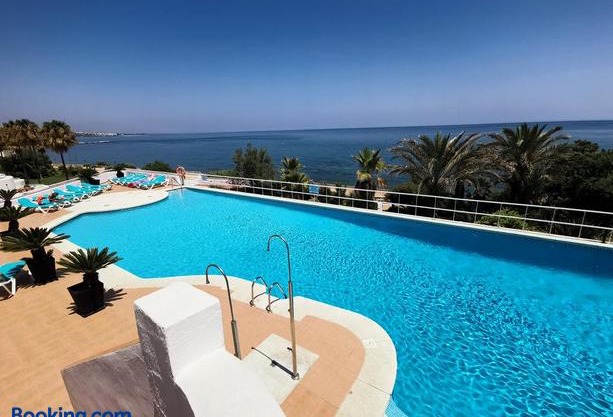 Sinfonia Del Mar Apartment