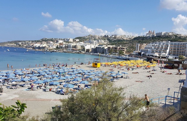 Single room for one person only 5 minutes walk to Mellieha beach