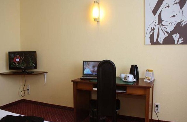 Single room king-size, shower or bath, WC - Quick Hotel Dresden West