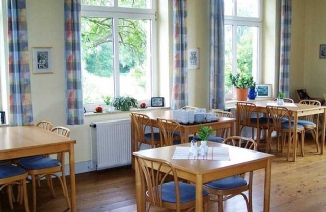 Single Room - Manor House Barkow