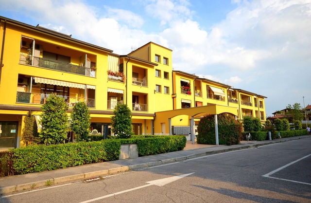 Sirmione House: