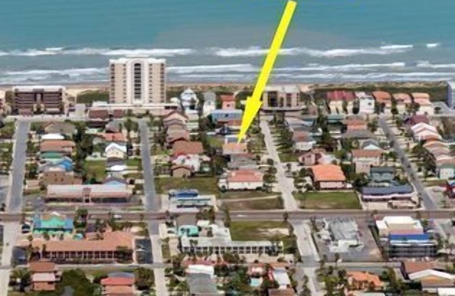 Sit back & relax at Garden Breeze! Affordable Rates & Close to the Beach!