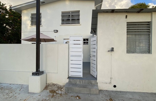 Situated in Saint Peter; MaryJays is 300 metres from Godings Bay Beach.