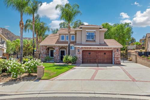 Six Flags Getaway - Peaceful Retreat with Pool