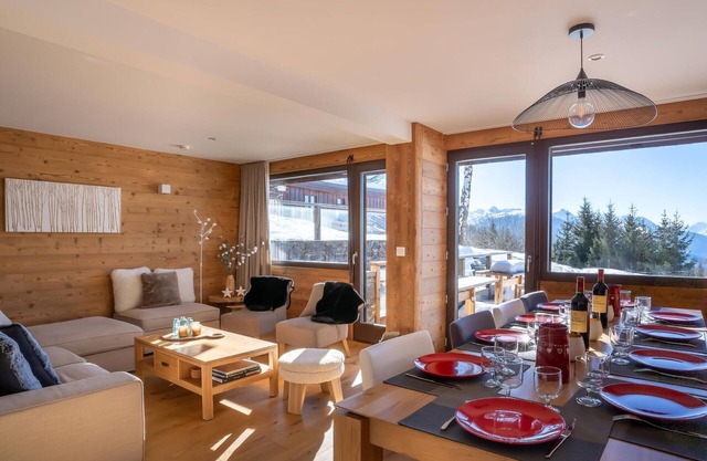 Ski-in chalet with fireplace and parking