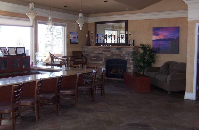 Ski Eagles Nest Lodge Stateline 