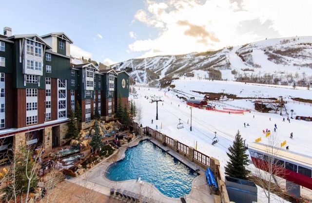 Ski In/Out - Marriott Mountainside
