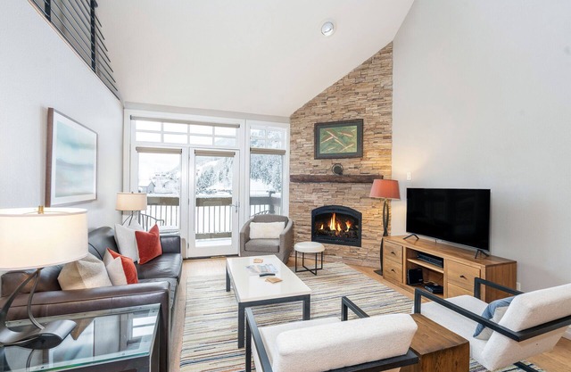 Ski In/Out | Penthouse Paradise with Loft, Views, Hot Tub